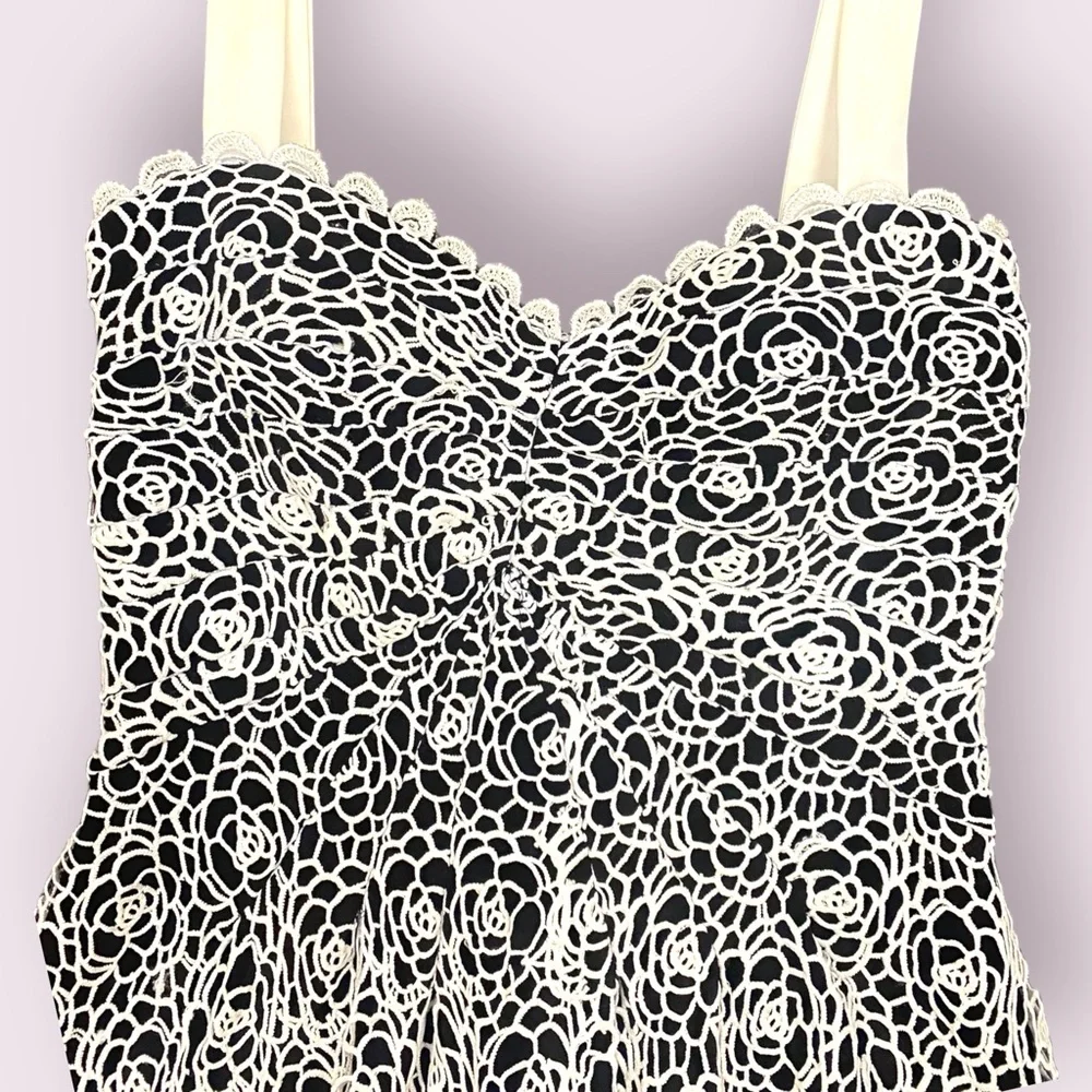 Anthropologie MIGNON black white lace short party dress size 8